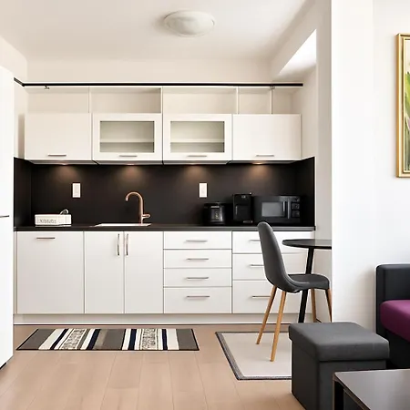 Downtown By The Lindens Apartman Jambol