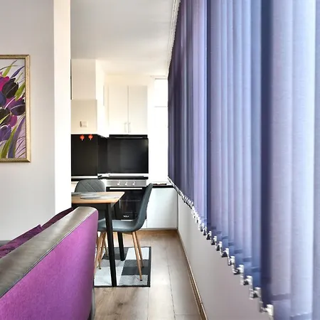 Downtown By The Lindens Yambol