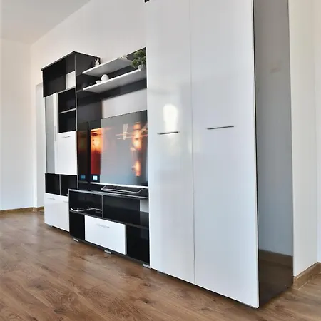 Apartman Downtown By The Lindens Jambol