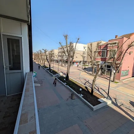Downtown By The Lindens דירה ימבול