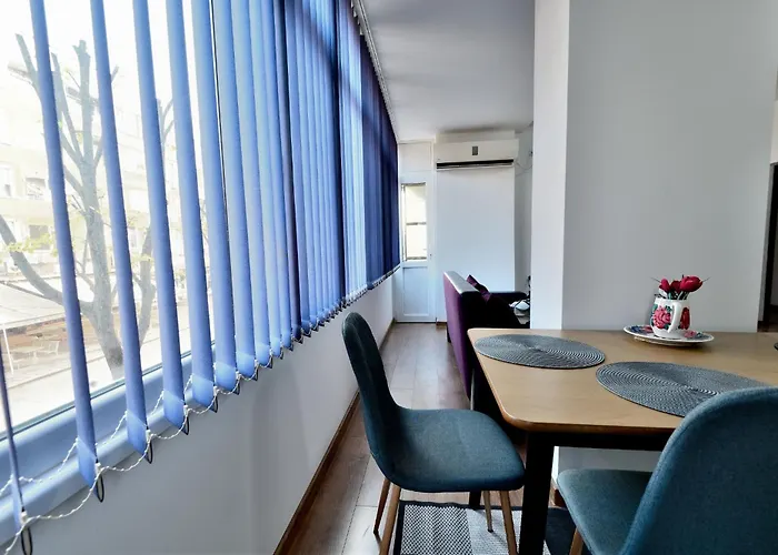 Apartment Downtown By The Lindens *