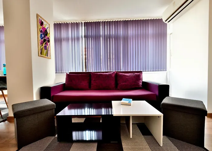 Downtown By The Lindens * Yambol